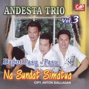 Dengarkan lagu Sampai Hati Ho nyanyian Andesta Trio dengan lirik
