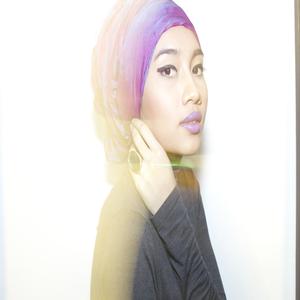 Dengarkan lagu Raya Oh Yeah nyanyian Yuna dengan lirik