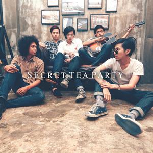 Dengarkan สักวัน lagu dari Secret Tea Party dengan lirik