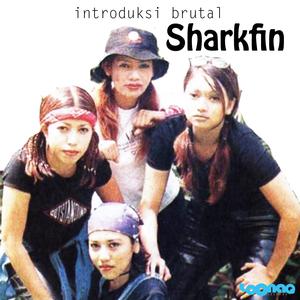 Dengarkan Kisah Cinta Kita Berdua lagu dari Sharkfin dengan lirik