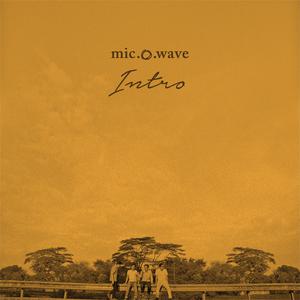 Dengarkan Lylia lagu dari mic.o.wave dengan lirik