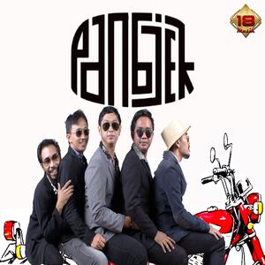 Dengarkan Sekarang Dulu lagu dari Pangjek dengan lirik