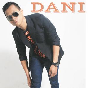 收听Dani的Palsu歌词歌曲