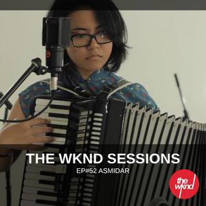 Dengarkan Tari Lagu Hati lagu dari Asmidar dengan lirik