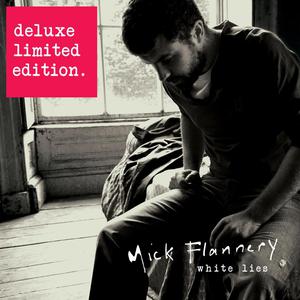 ดาวน์โหลดและฟังเพลง Near or Far (Live at Cork Opera House) พร้อมเนื้อเพลงจาก Mick Flannery
