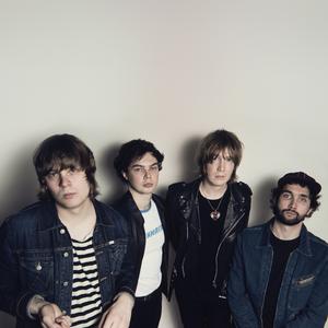 ดาวน์โหลดและฟังเพลง You Are the Sun พร้อมเนื้อเพลงจาก French Films