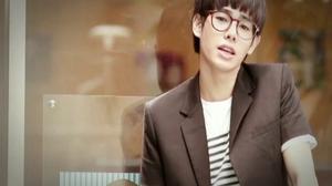 default video 1000x562 img