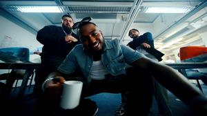 default video 1000x562 img