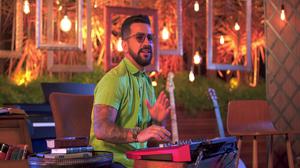 default video 1000x562 img