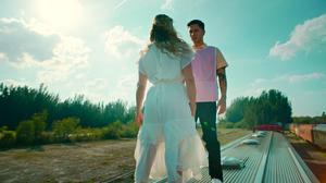 default video 1000x562 img