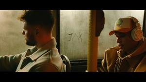 default video 1000x562 img