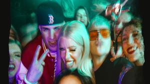 default video 1000x562 img