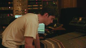 default video 1000x562 img