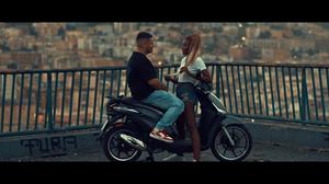 default video 1000x562 img