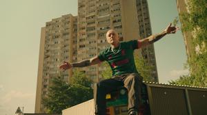 default video 1000x562 img