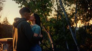 default video 1000x562 img