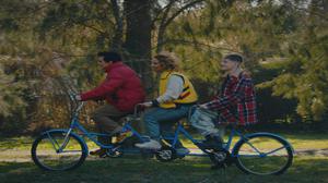 default video 1000x562 img