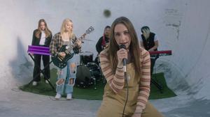 default video 1000x562 img