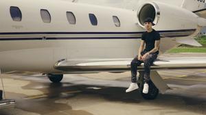 default video 1000x562 img