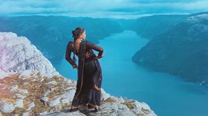 default video 1000x562 img