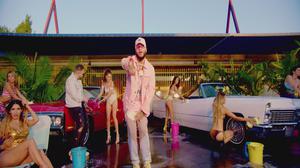 default video 1000x562 img