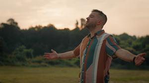 default video 1000x562 img