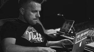 default video 1000x562 img