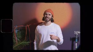 default video 1000x562 img