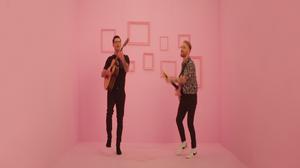 default video 1000x562 img