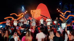 default video 1000x562 img