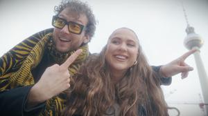 default video 1000x562 img