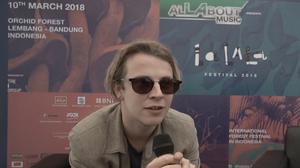 default video 1000x562 img