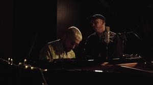 default video 1000x562 img