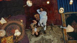 default video 1000x562 img