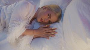 default video 1000x562 img