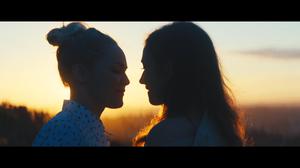 default video 1000x562 img