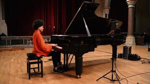 default video 1000x562 img