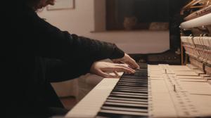 default video 1000x562 img