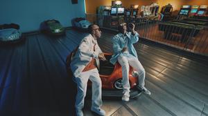 default video 1000x562 img