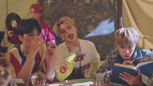 default video 1000x562 img