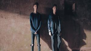 default video 1000x562 img