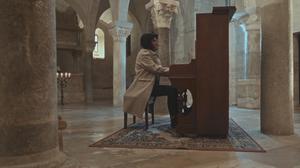 default video 1000x562 img