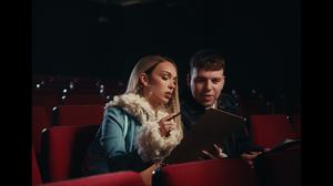 default video 1000x562 img