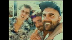 default video 1000x562 img