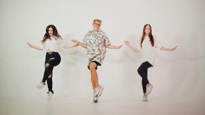 default video 1000x562 img