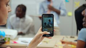 default video 1000x562 img