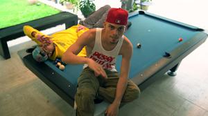 default video 1000x562 img