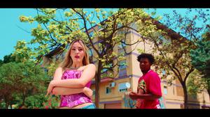 default video 1000x562 img