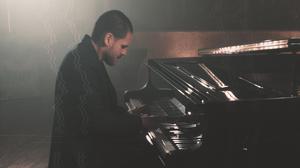 default video 1000x562 img