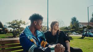 default video 1000x562 img